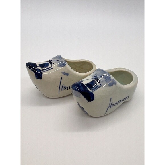 Vintage Pair of Delft Blue Holland Miniature Shoes Clogs Hand Painted  Windmill - Picture 1 of 16